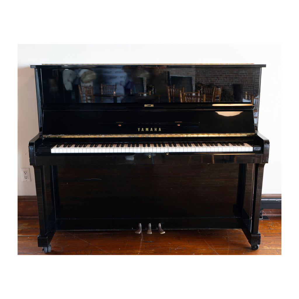 Yamaha U1E Upright Polished Ebony Piano
