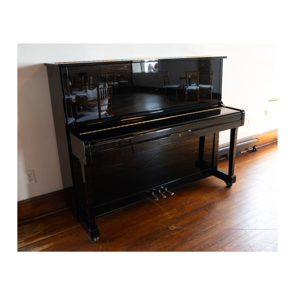 Yamaha U1E Upright Polished Ebony Piano