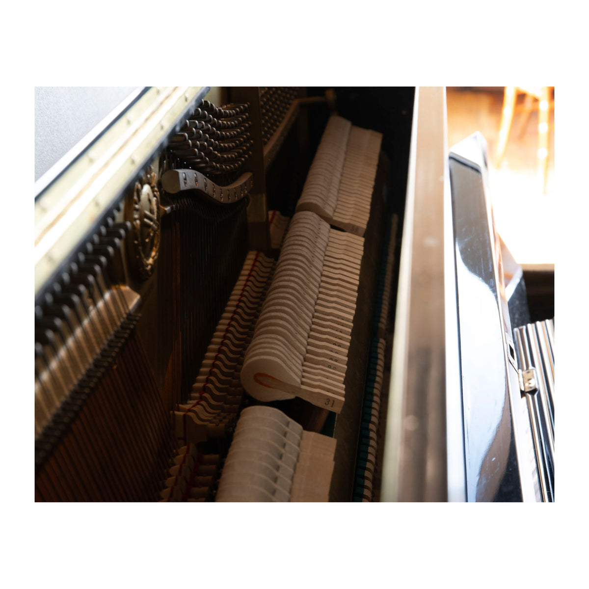Yamaha U1E Upright Polished Ebony Piano